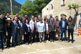 Els membres de MÉS durant el dinar de Campanet.