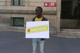 Balboa critica el «conformisme» de Pedro Sánchez i reivindica una «revolució social»