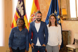 Picornell rep en audiència a l'activista social Jolly Kamuntu