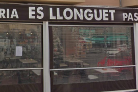 [VÍDEO] Pateix discriminació per raó d'elecció de llengua i li neguen els fulls de reclamació