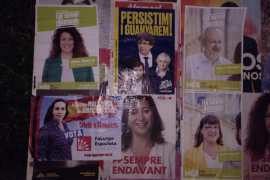 [Fotogaleria] Cartells de Puigdemont i llaços grocs arreu de Mallorca