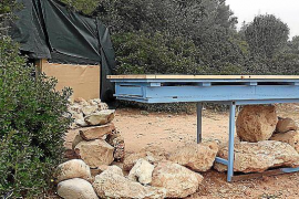 El propietari del bar de Cala Varques podria haver comès un delicte de desobediència