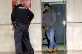 Lamela ha ordenat l'ingrés a la presó dels «quatre presumptes gihadistes» que formaven una cèl·lula dedicada a tasquesd de proselitisme a Internet, detinguts aquest dimarts a Madrid.