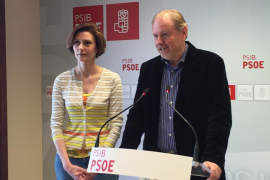 Bel Oliver ha agraït la feina feta per Socías en una «legislatura insòlita» i ha assegurat que es tracta d'un «punt i seguit», ja que «seguirem comptant amb Ramon i amb la seva experiència per ajudar que Pedro Sànchez sigui president després del 26J».