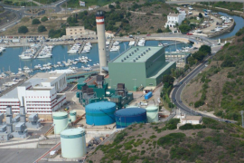 Menorca exigeix a Endesa més informació i planificació davant la situació actual de la central tèrmica