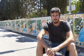 L'artista Joan Aguiló embelleix el Pla de na Tesa amb murals sobre el món rural i el brodat mallorquí