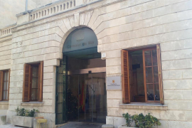 El Pacte aborda l'organigrama del futur Govern, que presumiblement tendrà dotze conselleries