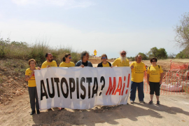 Els Antiautopista consideren que la retirada del Pla de Carreteres ha de ser un «acord clau» del Consell