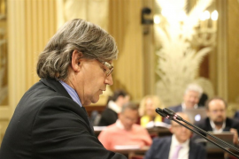 Vicenç Thomàs, proclamat president del Parlament