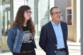 Esperança Sans nova diputada d'Unides Podem al Parlament en substitució d'Yllanes