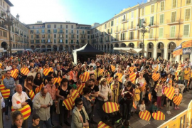 Milers de persones han participat en la Diada per la Llengua.