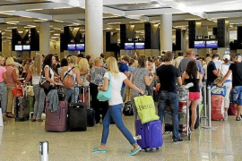 Aena ha assegurat que els retards generalitzats són habituals durant el juliol.