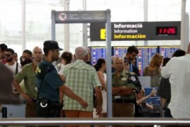 Abans que na Paula va ser en Biel: multat per parlar en català a un guàrdia de l'aeroport