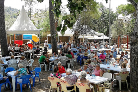 Paella solidària de la Creu Roja destinada a emergències socials