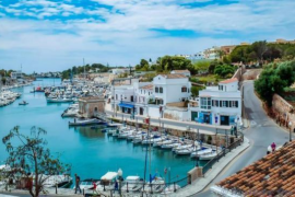 Menorca posa un termini perquè les plataformes de comercialització d'estades turístiques compleixin la normativa