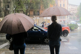 Tempestes i pluges intenses posen en avís taronja les Balears aquest dimarts
