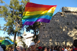 És la primera vegada que el Consell convoca unes ajudes per a col·lectius LGTBI.