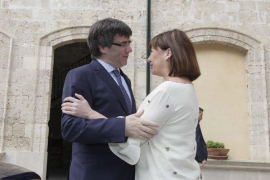 Puigdemont a Armengol: «Catalunya ja es troba en un procés de postautonomia»
