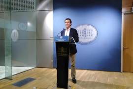 El PP demana que el transport públic als col·legis concertats de les Balears sigui gratuït