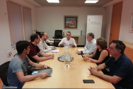 Yllanes es compromet a garantir la transició energètica de la central tèrmica d'Es Murterar