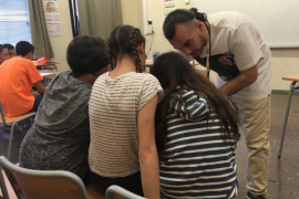 La Plataforma per la Llengua apropa el rap en català a tres instituts de Menorca