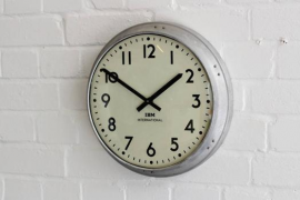 La UOB acusa Educació de «coaccionar» els docents perquè fitxin