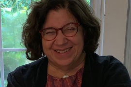 Debbie Goldblatt (sociolingüista): «Pens que hi ha la intenció d’eliminar el català d’enmig»