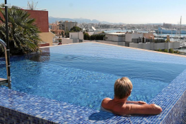 Cort limita l'autorització de piscines en la coberta dels edificis a Palma