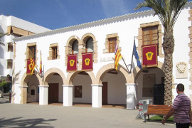 Santa Eulària demana col·laboració per a localitzar el propietari d'un objecte de gran valor trobat a la localitat