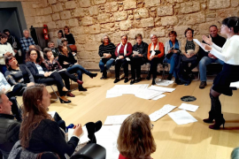 Agnès Llobet 'representa' el pregó de la Setmana del Llibre en Català, que recorda Pere Morey