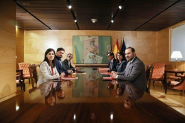 Acaba la primera trobada formal entre els equips negociadors d'ERC i el PSOE