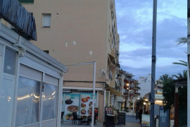 El GOB adverteix que la concessió dels sis bars i quioscs de la platja d'Alcúdia «podria ser nul·la» si s'atorgués