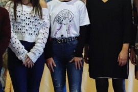 Una alumna de l'IES Porreres participa a l'aniversari de la constitució espanyola amb la camiseta feminista denunciada per Vox