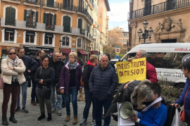 Protesten a Cort pel tracte rebut per part de l'administració i les càrregues policials en el desnonament d'aquest dimarts