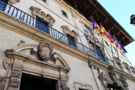 Cort assegura que que ha «esgotat les vies» per a donar solució d'habitatge a la família desnonada