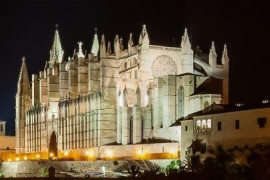 Entitats alerten que posar llums LED a la Seu «farà perdre la seva riquesa arquitectònica»