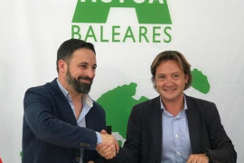 La UOB crida els docents a no col·laborar amb els comissaris polítics de Vox