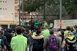 Imatge de la concentració de docents celebrada aquest dissabte a Eivissa.