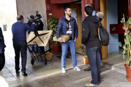 Moments de l'actuació policial per explotació laboral a Palma el mes de desembre de 2015