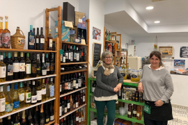 Na Catalina i n'Antònia a Es20debonaire