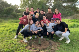 Els col·legis de Mallorca participen en la campanya 'planta un arbre'