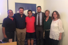 El diputat del PP, Antoni Camps (segon per l'esquerra) a la presentació del llibre 'Sa Norma Sagrada'.