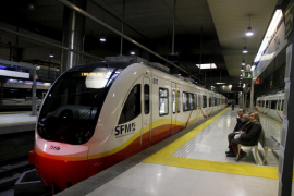 Demanen que el transport públic compti amb Wi-Fi gratuïta