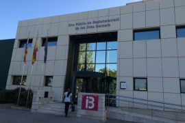 Centenars de treballadors del sector audiovisual reclamen a IB3 una sortida conjunta a la crisi