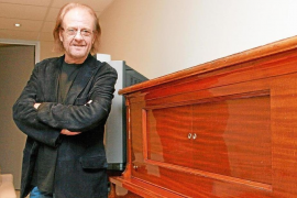 Ha mort el cantautor i pintor Luis Eduardo Aute als 76 anys