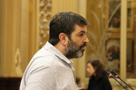 El Parlament insta el Govern espanyol en reinvertir l'estalvi en descomptes de resident