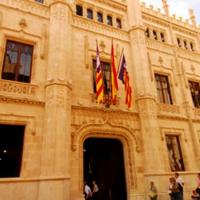 El Consell habilita una nova línia d'ajuts municipals per a víctimes de violència masclista