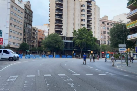 Cort obre al trànsit els carrers que s'havien habilitat per a vianants durant la desescalada