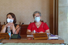 Cati Pizà, regidora de Podemos Sóller, en sessió plenària de dimarts.