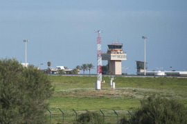 Més per Menorca exigeix a Aena que «respecti la voluntat» del Parlament i construeixi una nova torre de control